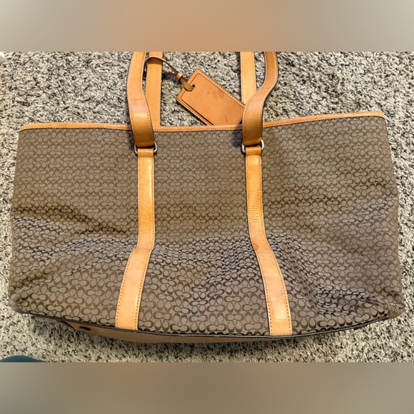 Coach extra large tote Used condition - Picture 11 of 13